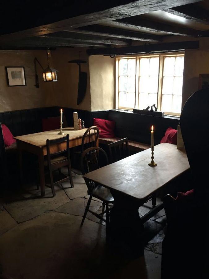 Compasses Inn Tisbury Ngoại thất bức ảnh